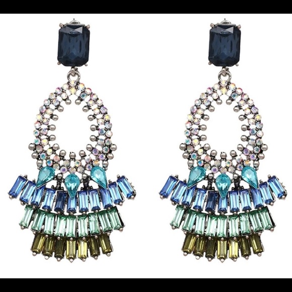 Beautiful Crystal Statement Earrings,Boutique NWT - Picture 4 of 5